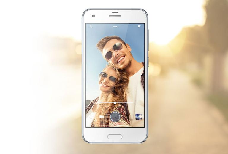 HTC One A9s en modo selfie