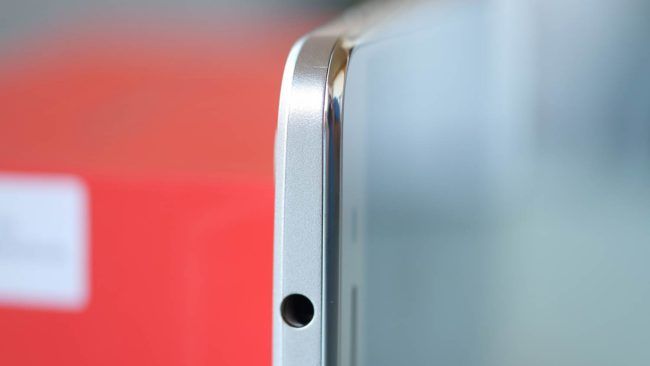 Huawei P8 LIte Smart conexión de auriculares