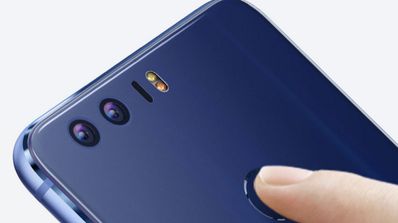 Doble cámara trasera de un smartphone Huawei Honor
