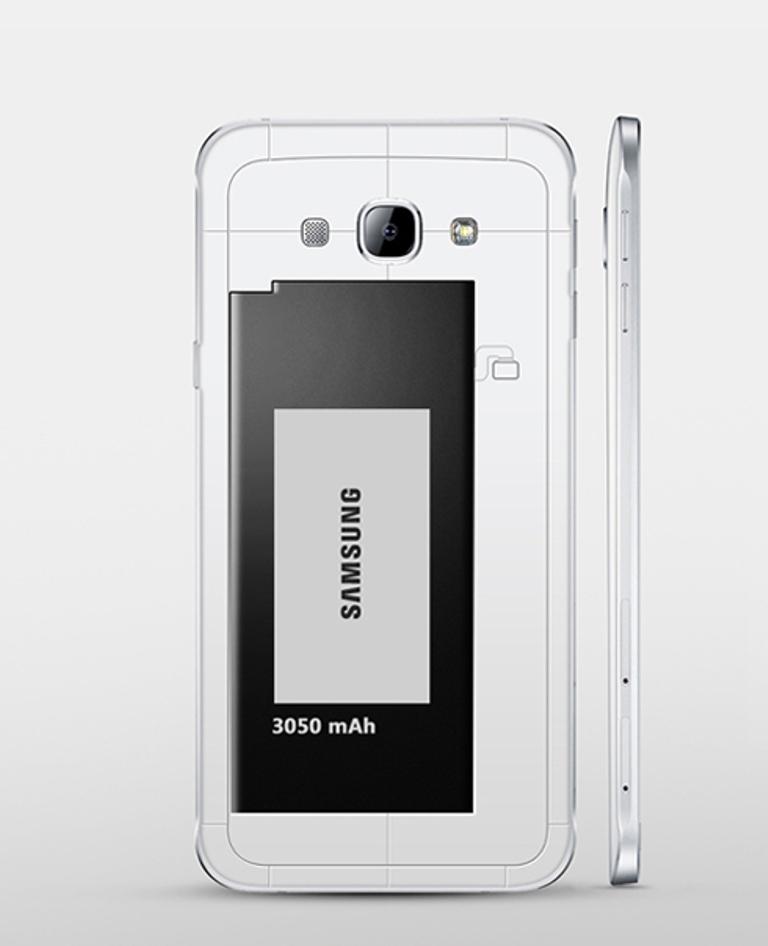 Samsung Galaxy A8 detalle de la bateria