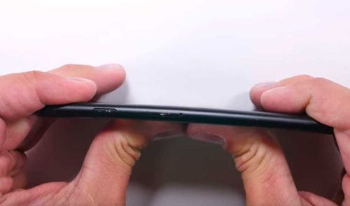 iPhone 7 prueba bendgate