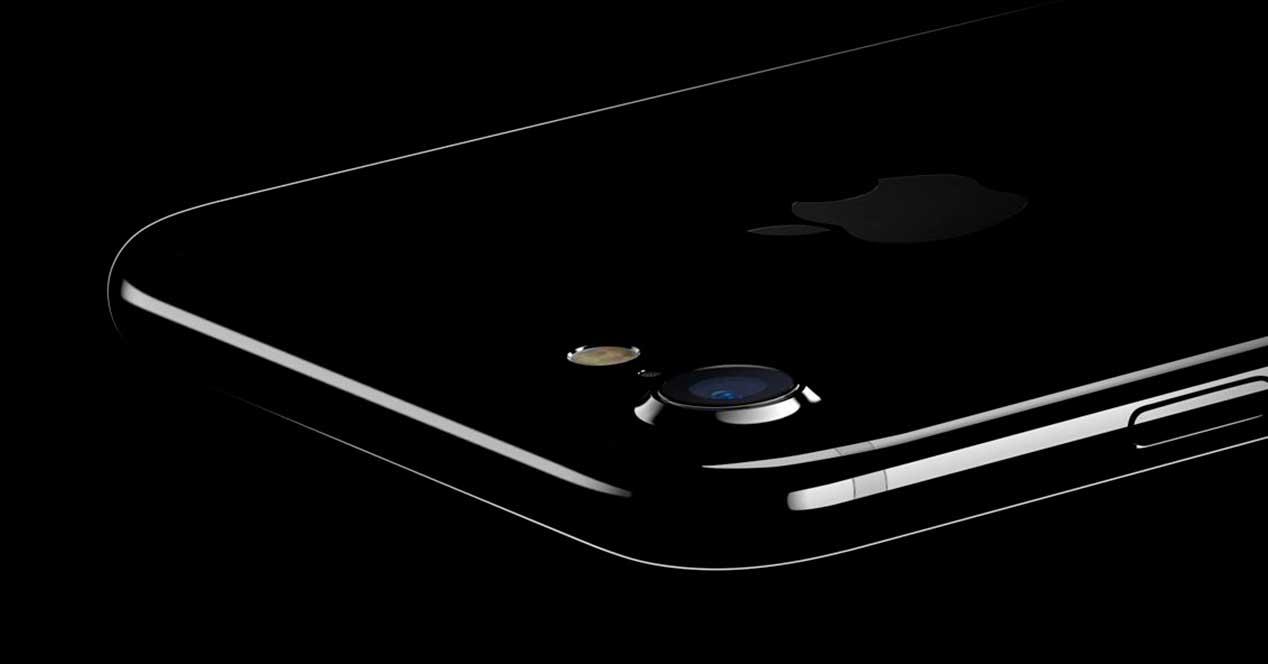 iPhone 7 color Jet Black