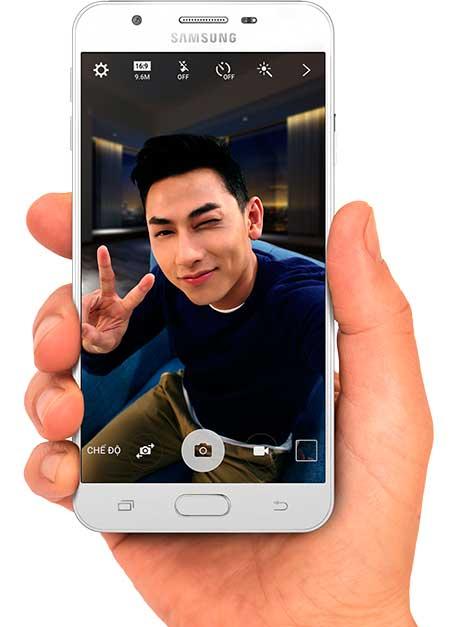 Samsung Galaxy J7 Prime selfie