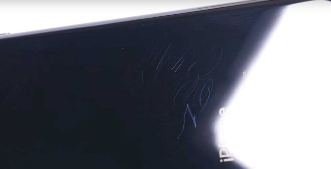 iPhone 7 color Jet Black Rayado