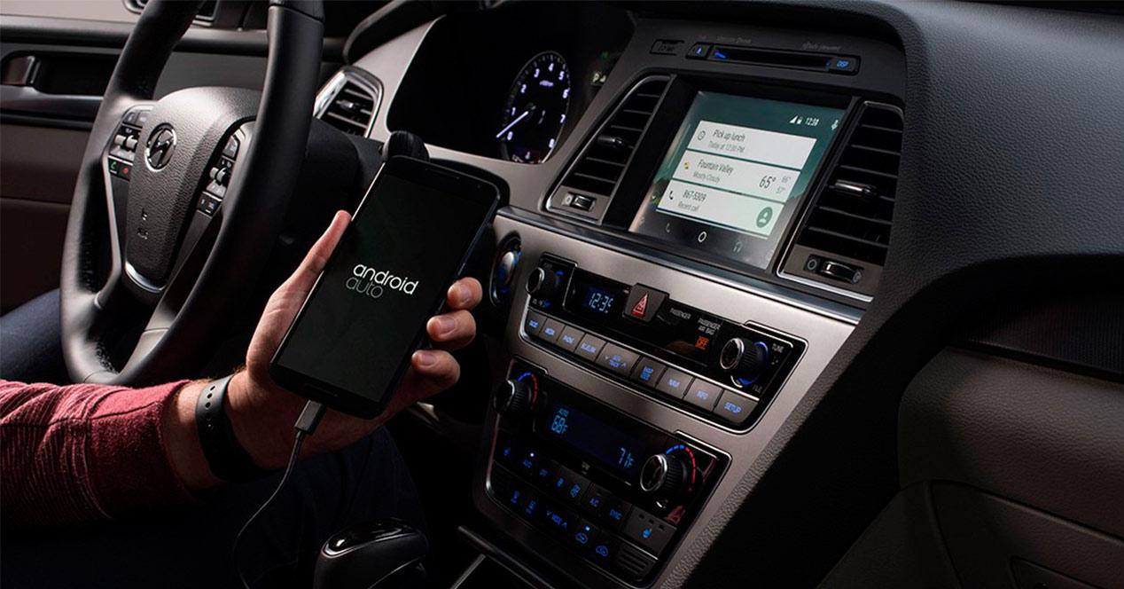 Conexión Bluetooth de un smartphone con el coche