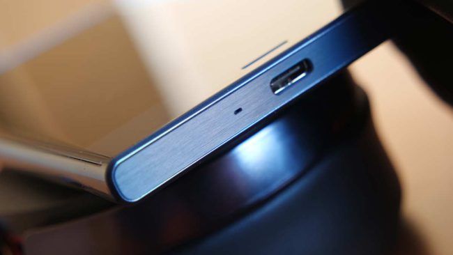 Puerto USB tipo C del Sony Xperia XZ