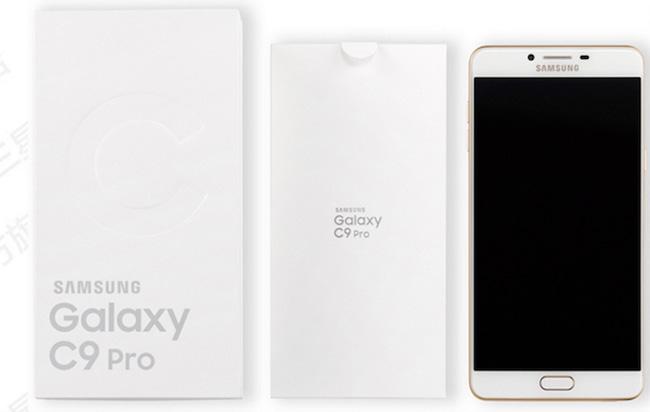 Caja de embalaje del Samsung Galaxy C9 Pro