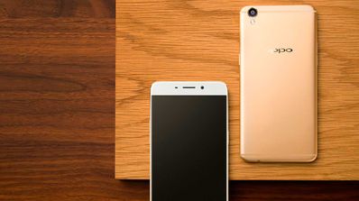 Oppo R9 de color dorado
