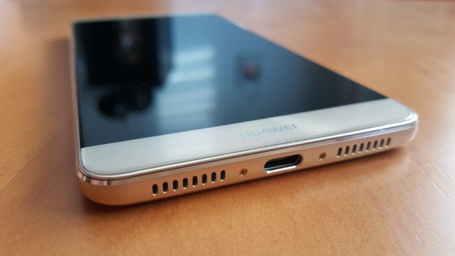 Puerto USB del Huawei Mate 9