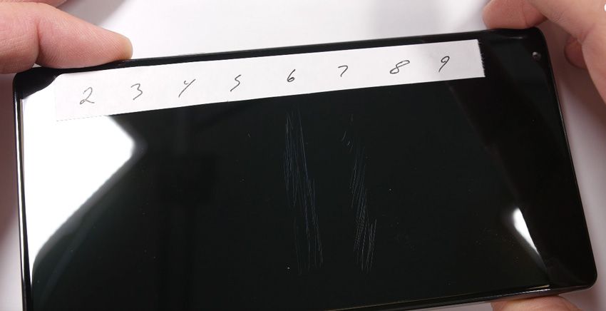 Resistencia de la pantalla del Xiaomi Mi Mix a los arañazos