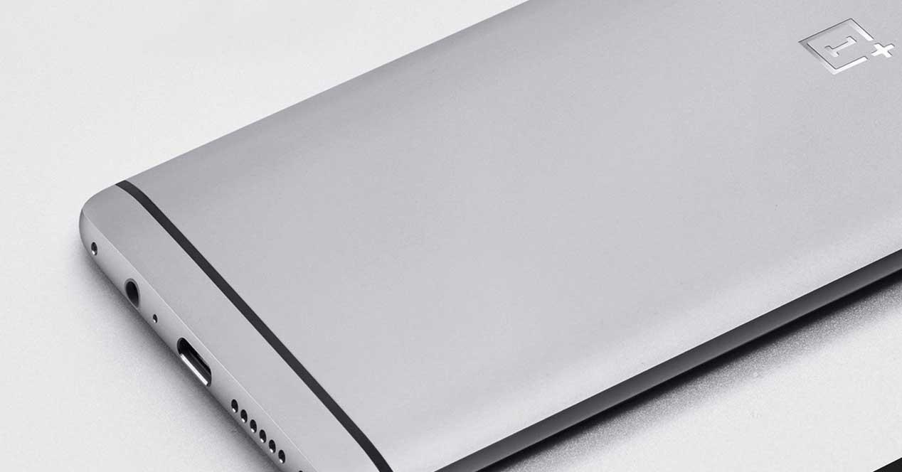 OnePlus 3 de color gris