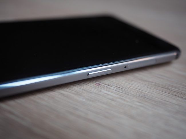 lateral del OnePlus 3T