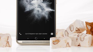 ZTE Axon 7 con Android 7 Nougat