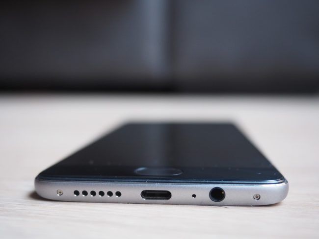 Puerto USB del OnePlus 3T