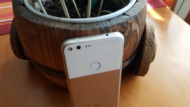 Imagens superior del Google Pixel XL