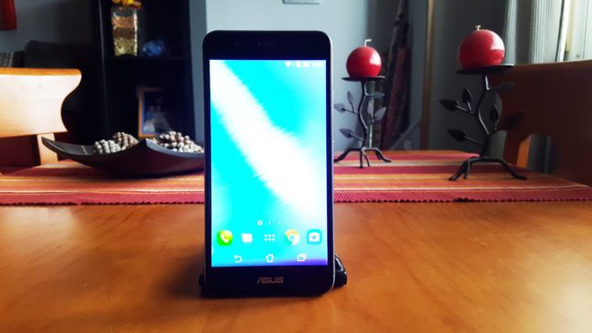 Imagen frontal del ASUS Zenfone 3 Max