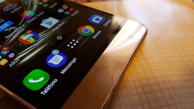 Marcas de huellas en el ASUS Zenfone 3 Deluxe