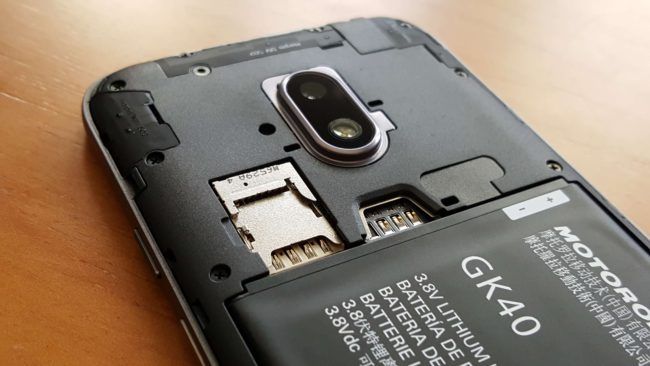 Interior del Motorola G4 Play