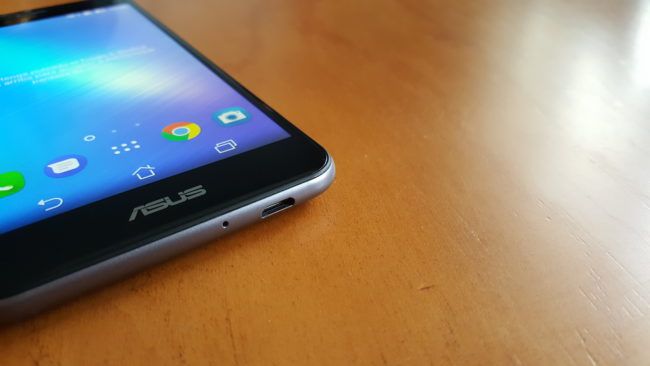 Puerto USB del ASUS Zenfone 3 Max