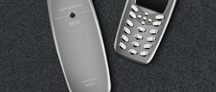 Copia del Nokia 3310 con carcasa de titanio