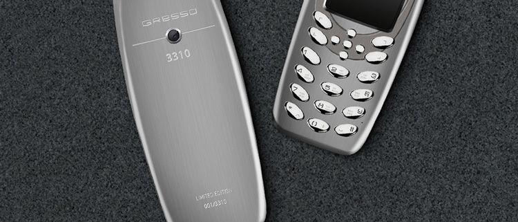 Copia del Nokia 3310 con carcasa de titanio