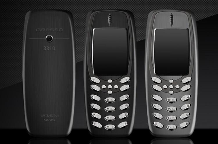 Copia del Nokia 3310 con carcasa de titanio