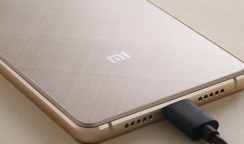 Smartphone Xiaomi con carcasa de metal