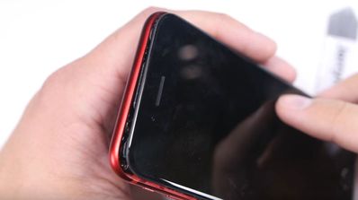 iPhone 7 de color rojo