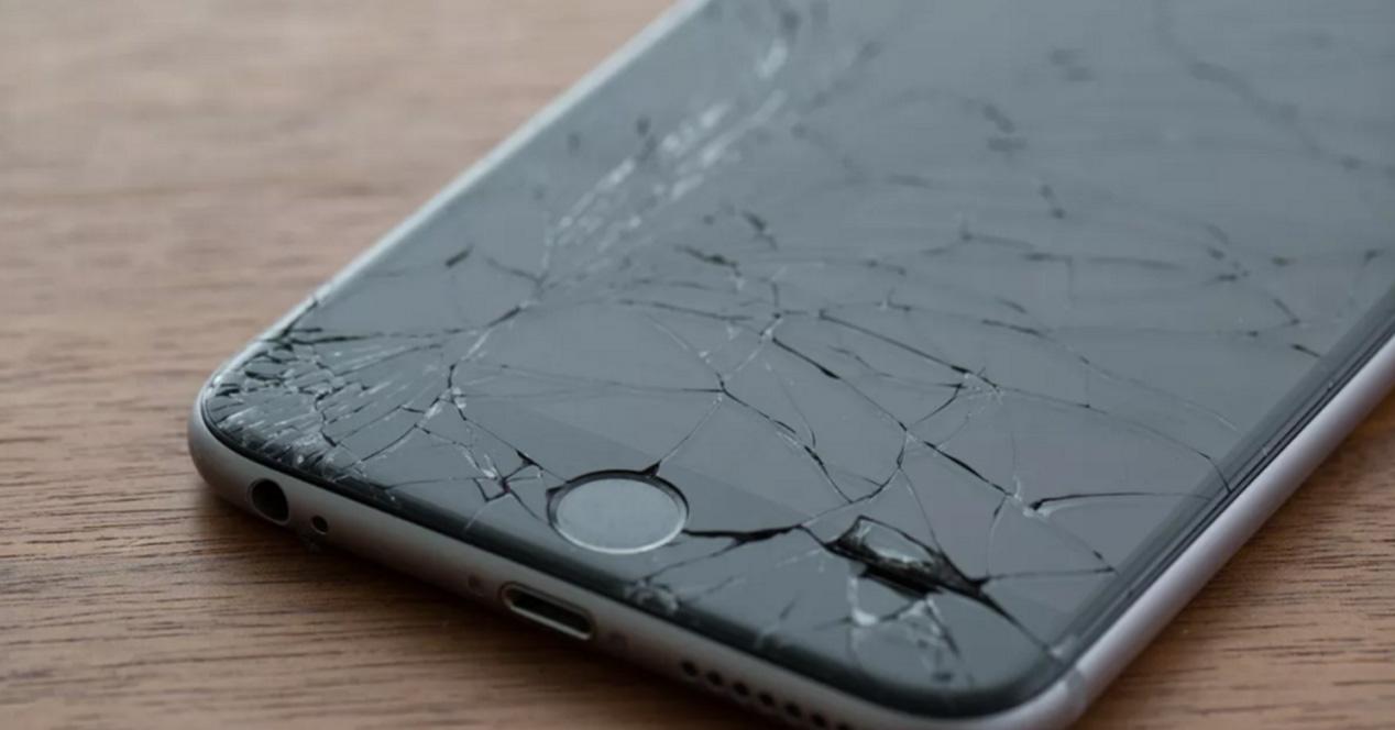 Broken screen of an iPhone