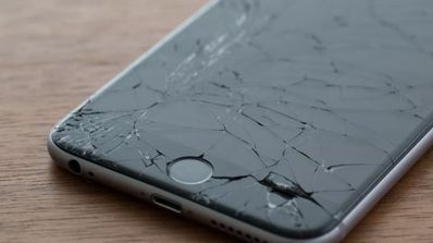 Pantalla rota de un iPhone