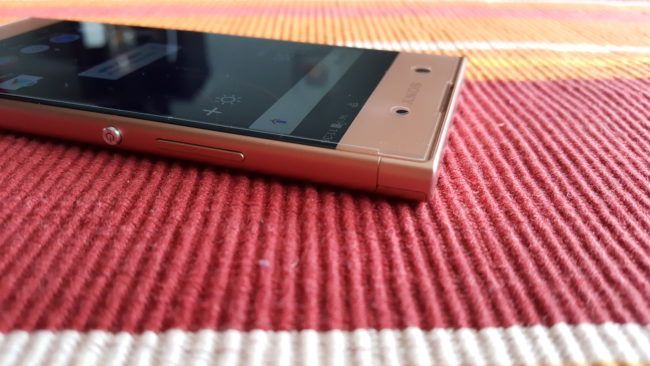 Esquina del teléfono Sony Xperia XA1