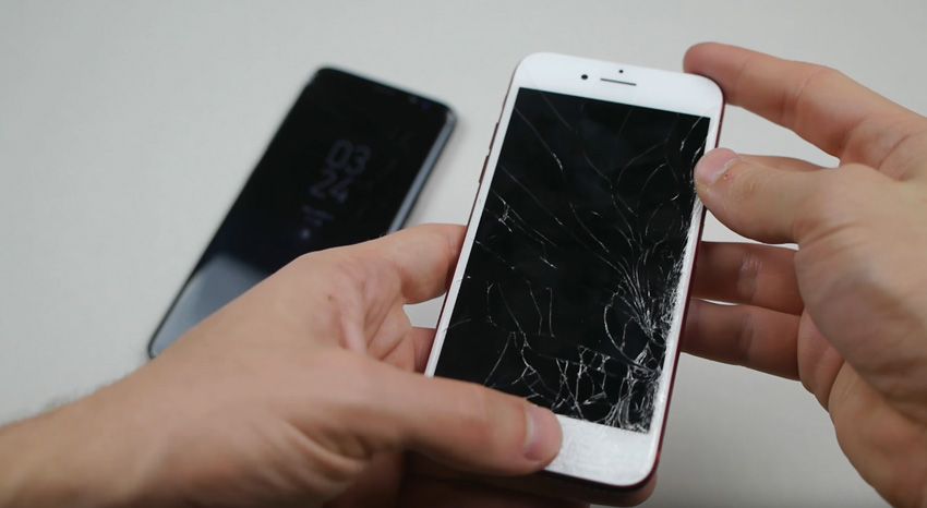 iPhone 7 con pantalla rota