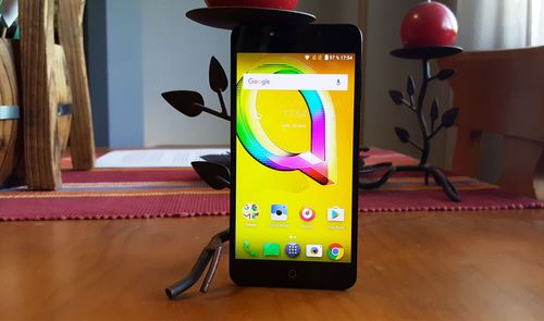 Teléfono Alcatel A5 LED