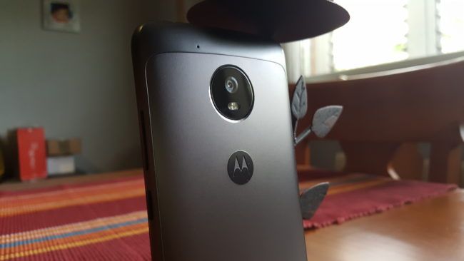 Imagen trasera del Moto G5