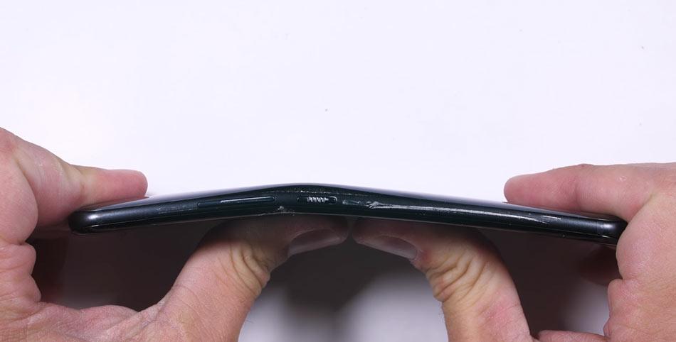 Resistencia de la carcasa de aluminio del HTC U11