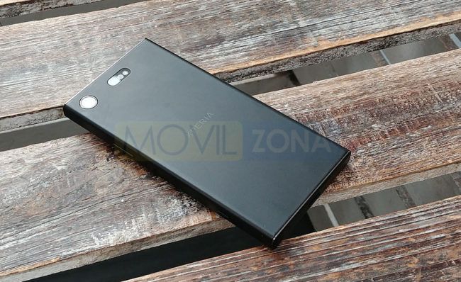 Sony Xperia XZ1 Compact negro vista trasera