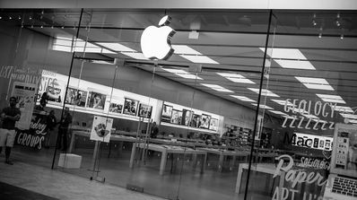 Entrada a una de las tiendas de Apple