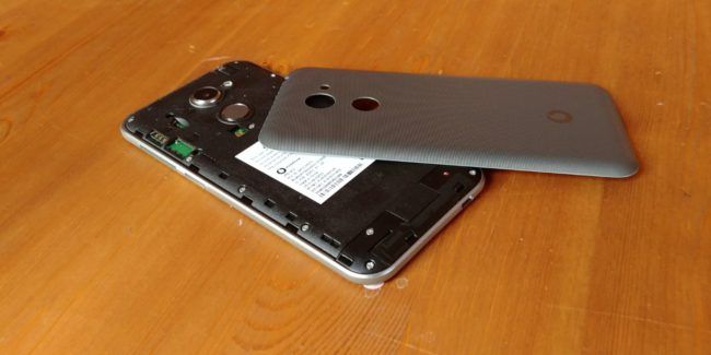 Interior del Vodafone Smart N8