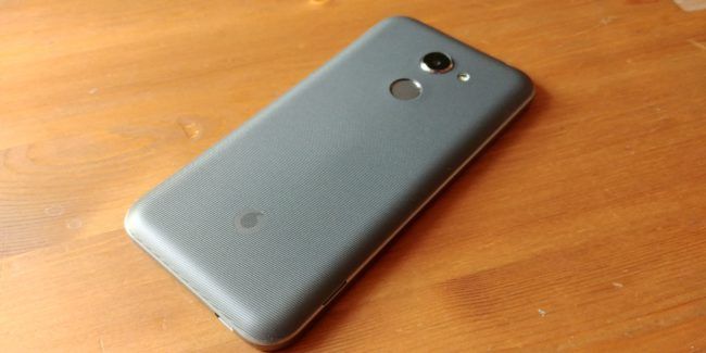 Imagen trasera del Vodafone Smart N8