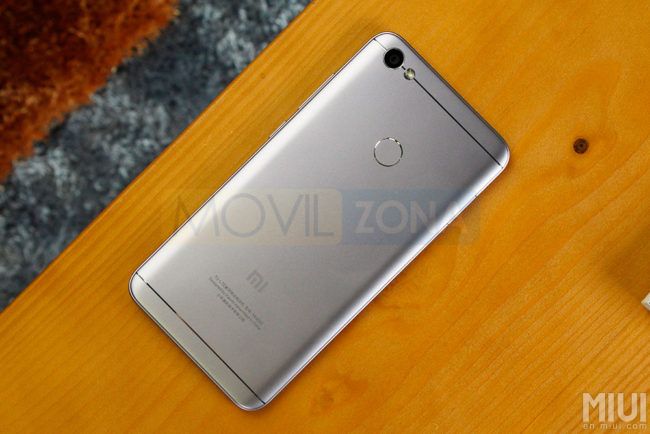 Xiaomi Redmi Note 5A plata vista trasera