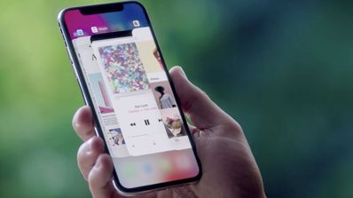 iphone x en mano