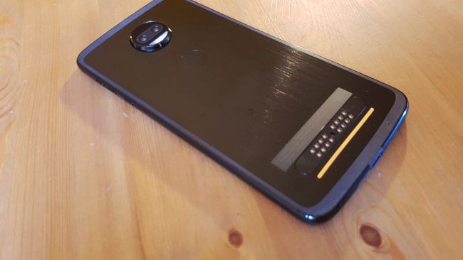 Pines Moto Mods del Moto Z2 Force