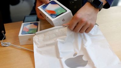 iPhone X comprado por un usuario en una Apple Store