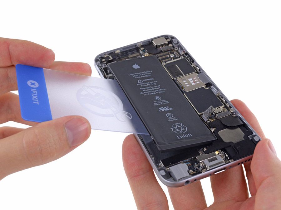 Proceso de sustitución de la batería de un iPhone