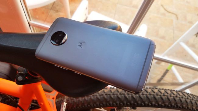 Acabado trasero del Motorola Moto G5S Plus