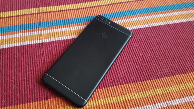 Imagen trasera del Huawei P smart
