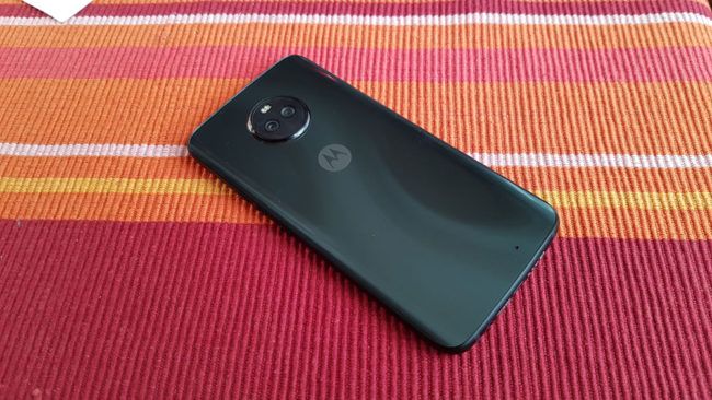 Imagen trasera del Motorola Moto X4