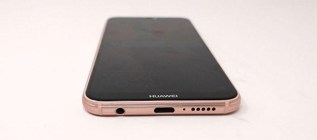 Huawei P20 Lite rosa conector y minijack