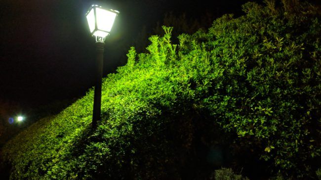 Foto farola noche con el Google Pixel 2 XL
