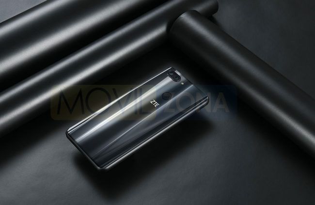 ZTE Blade V9 plateado